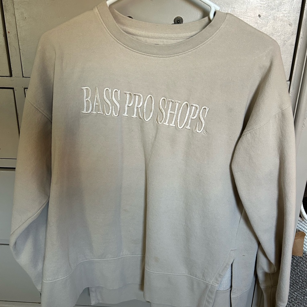 Bass Pro Shops Cream Crew Neck Sweater